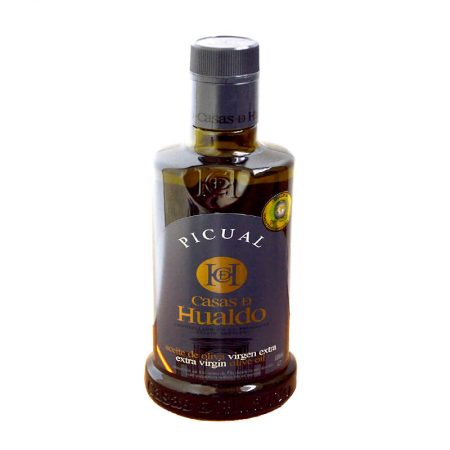 Bottle of olive oil of Casas de Hualdo