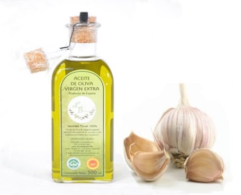 aceite de oliva con las propiedades del ajo