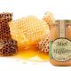 miel multifloral acompañada con un panal de abeja