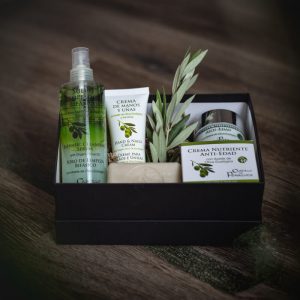 Nuestra caja de regalo con cosmética natural